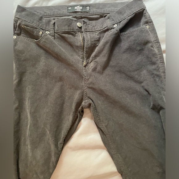 Bundle of 3 hollister jeans. - Picture 7 of 11